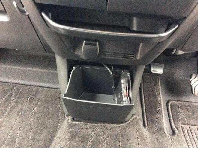 デイズハイウェイスターX 4WD　プッシュスタート　スマートキー　日産純正ナビ　フルセグTV　CD　Bluetooth　全方向カメラ　バックカメラ　本革巻きステアリング　ステアリングスイッチ　クルーズコントロール　シートヒーター　ETC 660