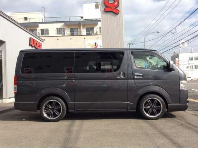 ハイエースバン2.8 スーパーGL ロング ディーゼルターボ 4WD　リアヒーター&クーラー　プッシュスタート　スマキー　ステアリングスイッチ　オートハイビーム　パノラミックビューモニター　純正ナビ　フルセグTV　ドラレコ　ETC　インナーミラー　横滑り防止　フロントフォグ 2800