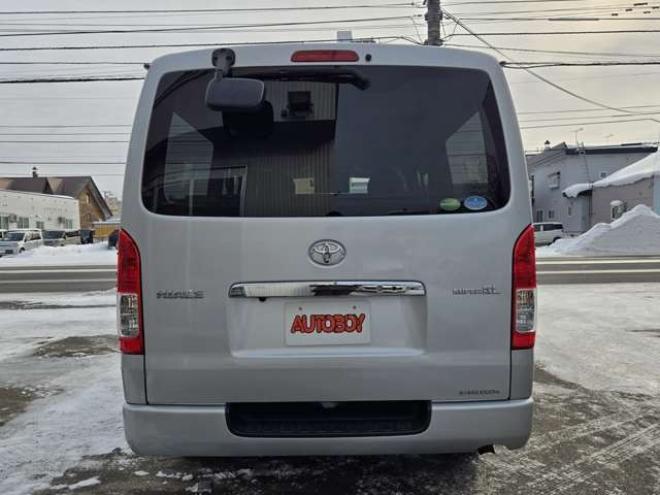 ハイエースバン2.8 スーパーGL ロング ディーゼルターボ 4WD　4WD　リアヒーター　リアクーラー　プッシュスタート　スマートキー　LEDヘッド　ベッドキッド　横滑り防止　衝突被害軽減　車線逸脱　純正ナビ　フルセグTV　Bluetooth　バックカメラ　トヨタ純正リアモニター　ETC 2800