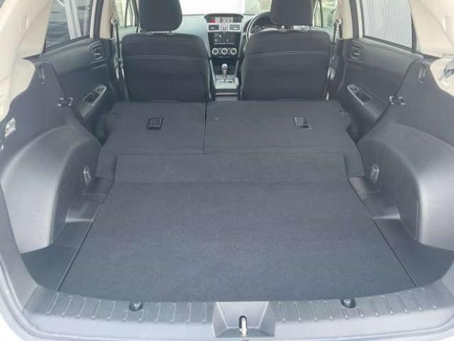 インプレッサスポーツ 2.0 i アイサイト 4WD　後期型　プッシュスタート　スマートキー　KENWOOD製ナビTV　Bluetooth バックカメラ　レーダークルーズコントロール　ETC　HIDヘッドライト　リアスポイラー　エアロ(サイド・リア) 2000