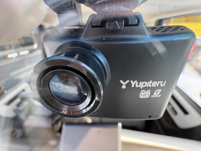 N-BOXN-BOX 4WD L寒冷地仕様　管理車両　ワンオーナー　右パワースライドドアOP LED ＶＳＣ　ブレーキアシスト　８インチナビブルートゥース　純正エンジンスタート　シートヒーター　バイザー　ドラレコ付 4WD 660 5Dr