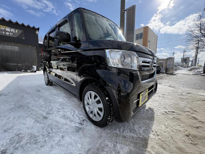 N-BOXN-BOX 4WD L寒冷地仕様　管理車両　ワンオーナー　右パワースライドドアOP LED ＶＳＣ　ブレーキアシスト　８インチナビブルートゥース　純正エンジンスタート　シートヒーター　バイザー　ドラレコ付 4WD 660 5Dr