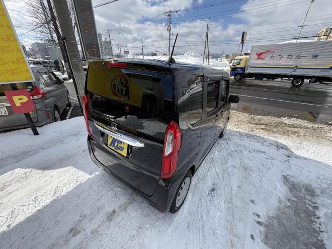 N-BOXN-BOX 4WD L寒冷地仕様　管理車両　ワンオーナー　右パワースライドドアOP LED ＶＳＣ　ブレーキアシスト　８インチナビブルートゥース　純正エンジンスタート　シートヒーター　バイザー　ドラレコ付 4WD 660 5Dr