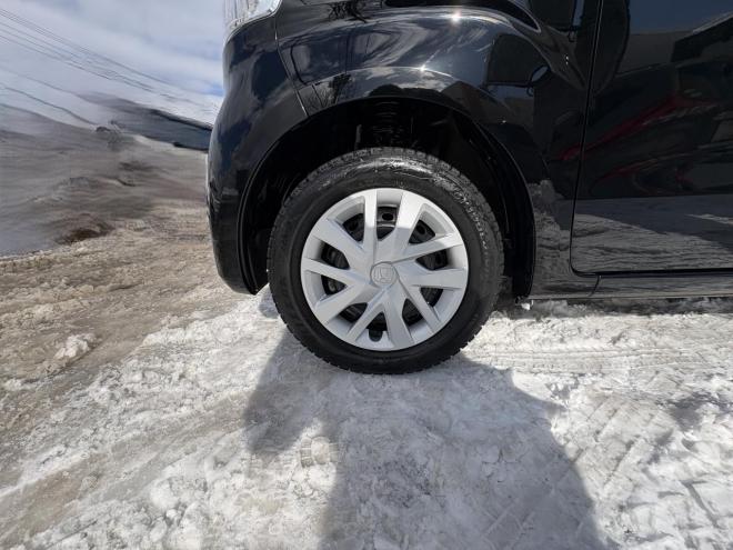 N-BOXN-BOX 4WD L寒冷地仕様　管理車両　ワンオーナー　右パワースライドドアOP LED ＶＳＣ　ブレーキアシスト　８インチナビブルートゥース　純正エンジンスタート　シートヒーター　バイザー　ドラレコ付 4WD 660 5Dr