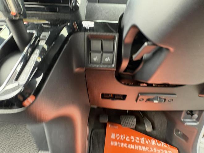 タントTANTO CUSTOM 4WD　X (禁煙車）ワンオーナー　寒冷地仕様　ワンタッチ両パワースライドドア　エンジンスタータ　ブルートースフルセブナビ　バックカメラ　ドラレコ　ハーフレザーシート　ETC　LED シートヒーター　夏タイヤ付　エンジンオイル交換 4WD 660 5Dr