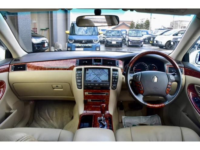 クラウンロイヤルエクストラQパッケージ　４ＷＤ　フルエアロ　アスリート用１８インチアルミ　シートカバー