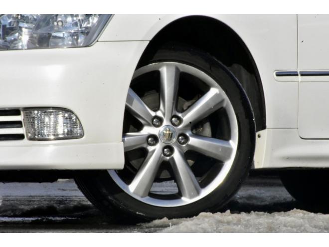 クラウンロイヤルエクストラQパッケージ　４ＷＤ　フルエアロ　アスリート用１８インチアルミ　シートカバー