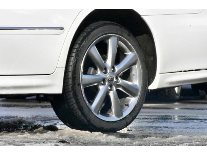 クラウンロイヤルエクストラQパッケージ　４ＷＤ　フルエアロ　アスリート用１８インチアルミ　シートカバー