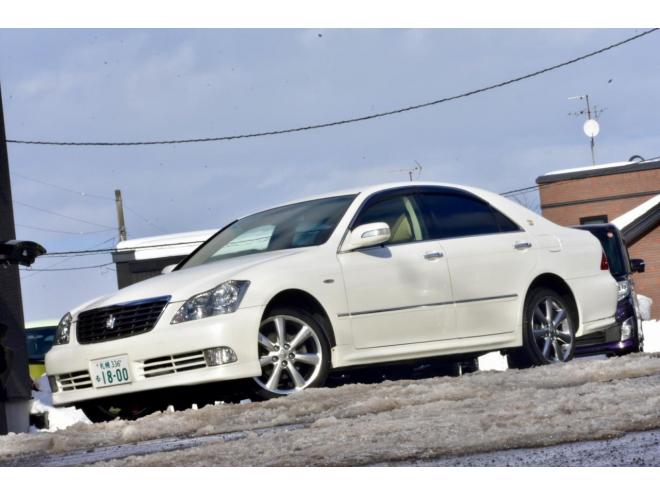 クラウンロイヤルエクストラQパッケージ　４ＷＤ　フルエアロ　アスリート用１８インチアルミ　シートカバー