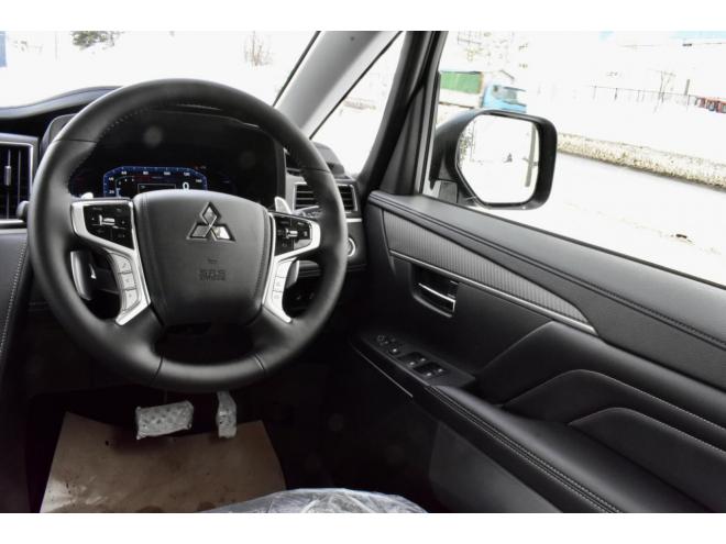 デリカD:5　26型　4WD　P　TAROUSセレクション　未使用車　S-AWC　8インチ液晶メーター　全方位カメラ　