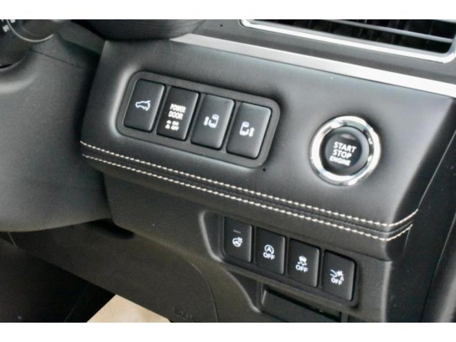 デリカD:5　26型　4WD　P　TAROUSセレクション　未使用車　S-AWC　8インチ液晶メーター　全方位カメラ　