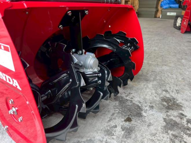 除雪機ホンダ　HSS760ｎ