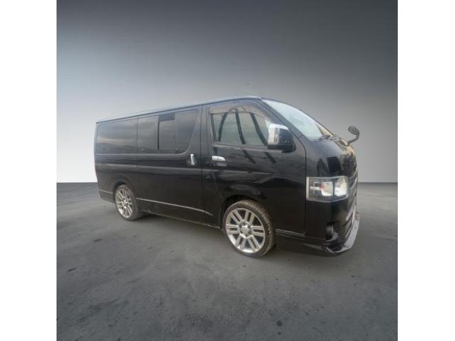 ハイエースバン4型フェイス スーパーGL ディーゼルターボ 本州車寒冷地仕様 ナビTVバックカメラ 両側スライドドア リアテーブルドリンクホルダー ベッドキット モデリスタフロントリップ LEDヘッドライト ヒッチメンバー 運転席レカロシート ヴァレンティーテールランプ 車検満タン 即乗りOK！ 4WD 3000 5Dr