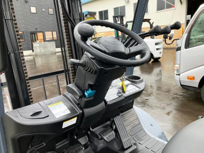 フォークリフトトヨタ　未使用　8FDJ35　建機