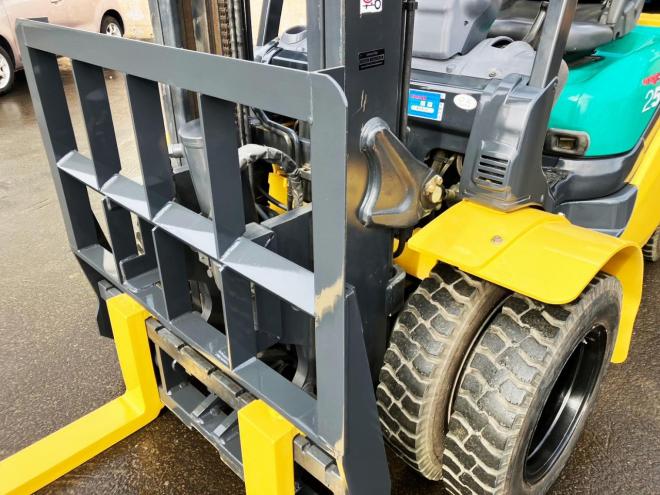 フォークリフトコマツ　中古　FD25T-16　建機