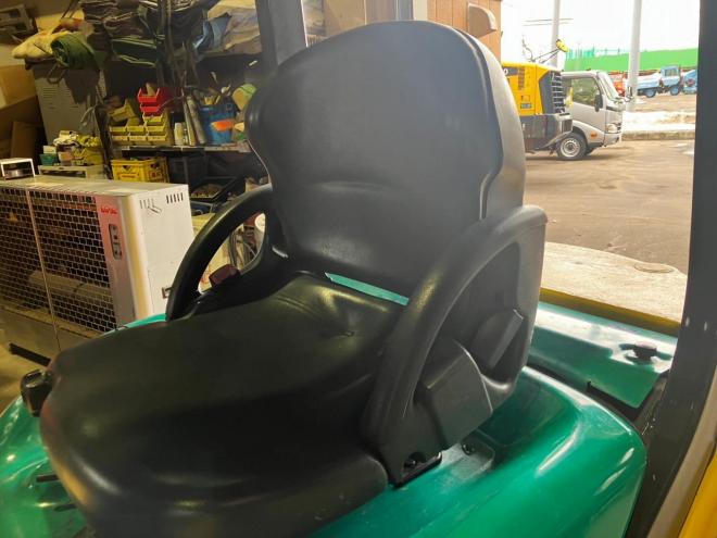 フォークリフトコマツ　中古　FD25T-16　建機