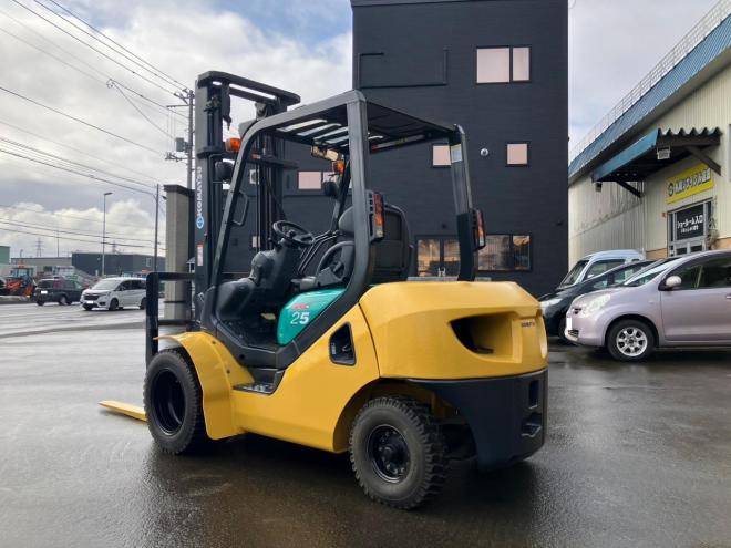 フォークリフトコマツ　中古　FD25T-16　建機