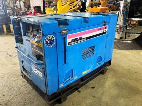 コンプレッサー　北越　中古　エアマン　PDS125S　エンジンコンプレッサー　動力源