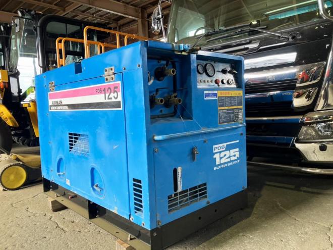 コンプレッサー北越　中古　PDS125S　エアマンエンジンコンプレッサー　動力源