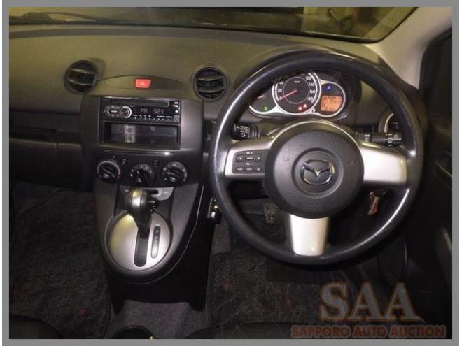 デミオ13C e-4WD ワンオーナー 走行少 車検満タン渡し