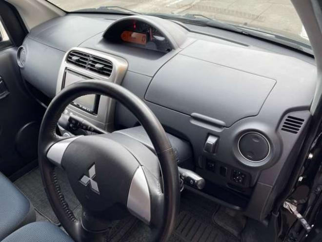 eKスポーツR 4WD　51000キロ/インタークーラーターボ/ナビ・TV/タイミングベルト交換済み/パナソニック・カオスバッテリー搭載/ウインカーミラー/HIDヘッドライト/シートヒーター/キーレス/4速AT/車検整備2年付き/法廷整備/禁煙車 660