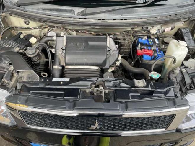 eKスポーツR 4WD　51000キロ/インタークーラーターボ/ナビ・TV/タイミングベルト交換済み/パナソニック・カオスバッテリー搭載/ウインカーミラー/HIDヘッドライト/シートヒーター/キーレス/4速AT/車検整備2年付き/法廷整備/禁煙車 660