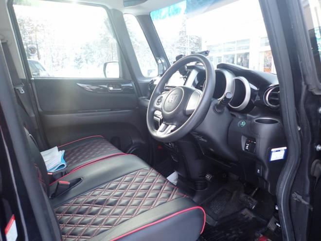 N-BOXカスタムGLパッケージ検10/2ナビテレビ パワースライドドア 革調シートカバー バッテリー新品 4WD 660 5Dr