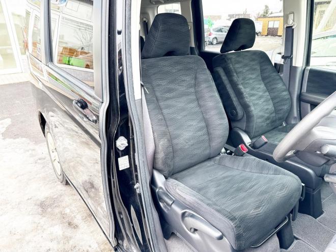 ステップワゴン2.0Gコンフォート セレクション 4WD　ローンが不安な方＜優遇ローン＞寒冷地仕様　両側パワースライドドア　純正ナビ　 4WD