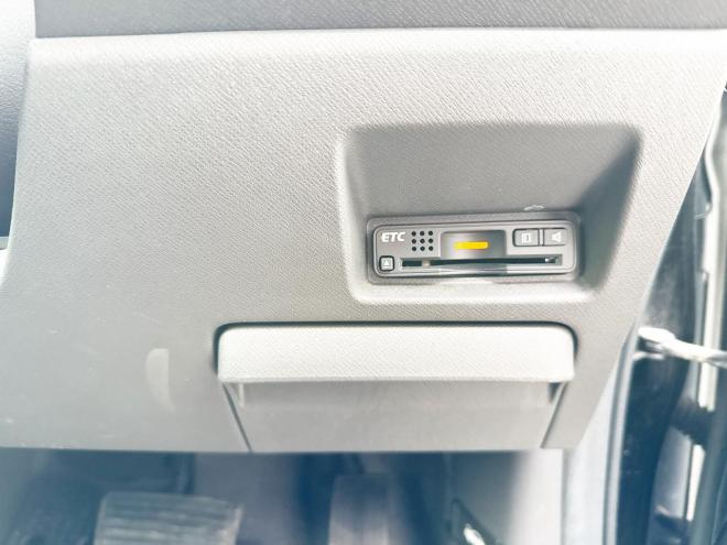 ステップワゴン2.0Gコンフォート セレクション 4WD　ローンが不安な方＜優遇ローン＞寒冷地仕様　両側パワースライドドア　純正ナビ　 4WD