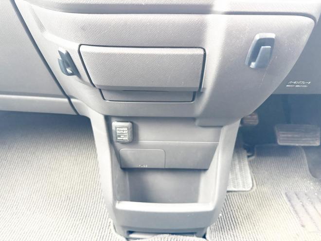 ステップワゴン2.0Gコンフォート セレクション 4WD　ローンが不安な方＜優遇ローン＞寒冷地仕様　両側パワースライドドア　純正ナビ　 4WD