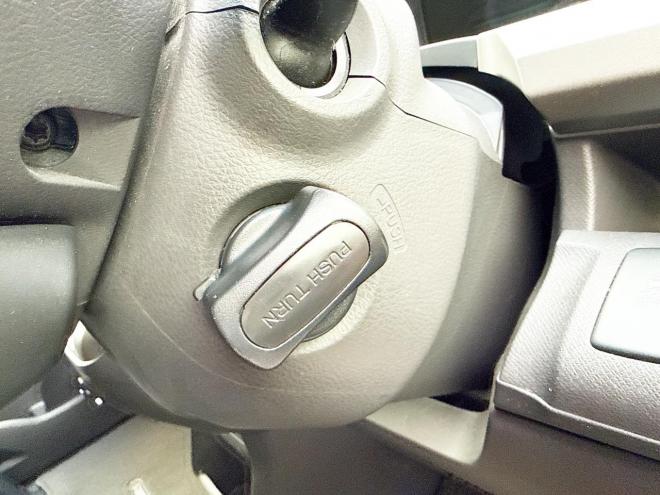 ステップワゴン2.0Gコンフォート セレクション 4WD　ローンが不安な方＜優遇ローン＞寒冷地仕様　両側パワースライドドア　純正ナビ　 4WD