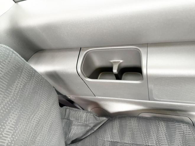 ステップワゴン2.0Gコンフォート セレクション 4WD　ローンが不安な方＜優遇ローン＞寒冷地仕様　両側パワースライドドア　純正ナビ　 4WD