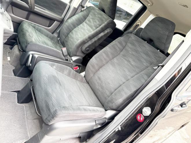 ステップワゴン2.0Gコンフォート セレクション 4WD　ローンが不安な方＜優遇ローン＞寒冷地仕様　両側パワースライドドア　純正ナビ　 4WD