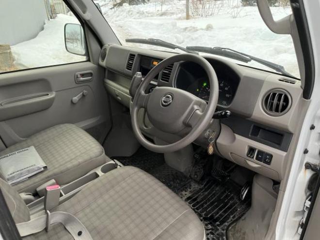 NV100クリッパーDX 4WD 660 5Dr