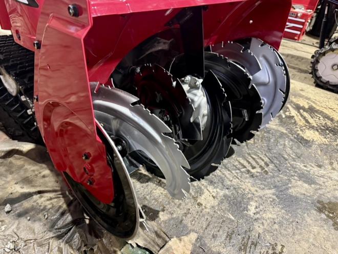 除雪機極上！ホンダ HSS1370i ハイブリッド 13馬力家庭用除雪機 クロスオーガ