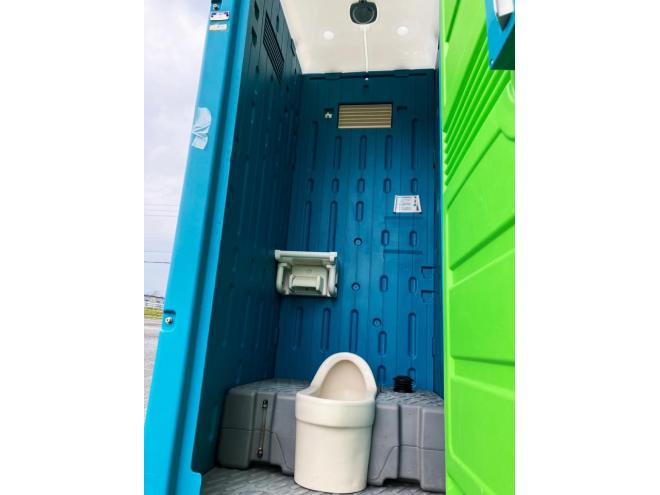 仮設トイレ中古　簡易水洗トイレ　シングル　仮設資材
