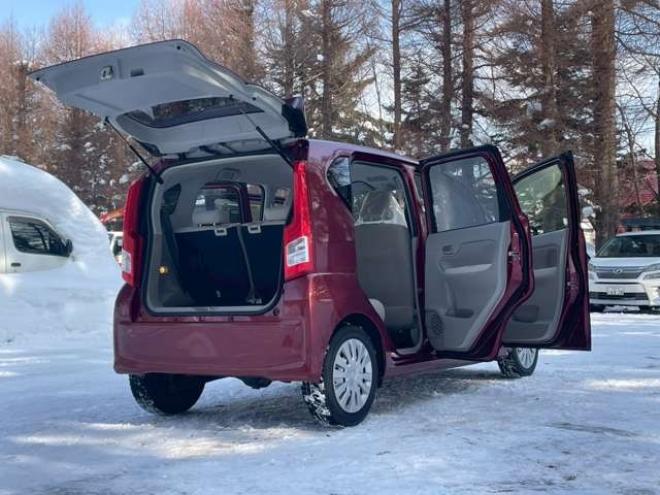 ムーヴL 4WD　アイドリングストップ　シートヒーター　ABS　横滑り防止装置　キーレス　エアコン　パワーウィンドウ　パワステ　寒冷地仕様 660