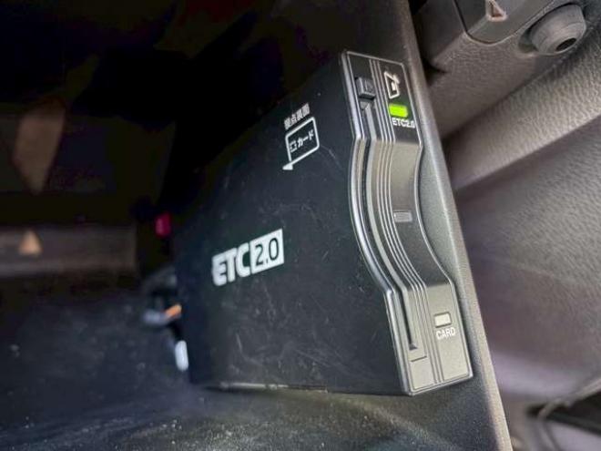 ラングラーアンリミテッド サハラ 3.6L 4WD　エアコン　クルーズコントロール　パワステ　パワーウィンドウ　フロントカメラ　サイドカメラ　バックカメラ　キーレスエントリー　アルミホイール　ABS　横滑り防止装置　盗難防止装置　フルセグTV 正規輸入車 3600