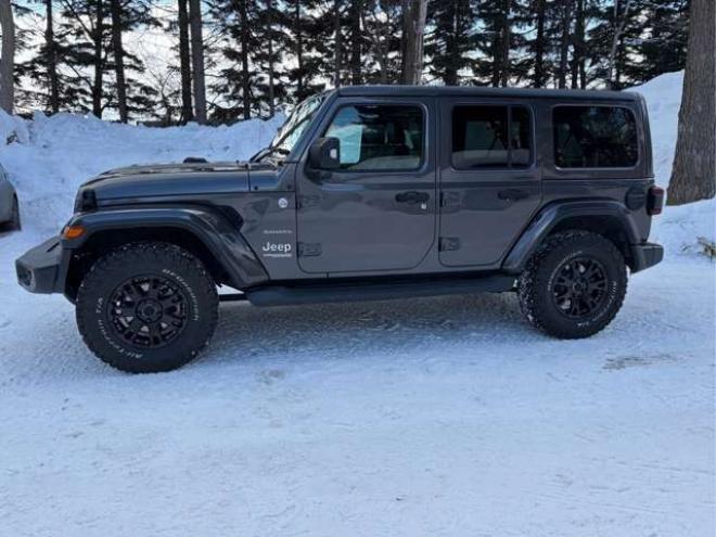 ラングラーアンリミテッド サハラ 3.6L 4WD　エアコン　クルーズコントロール　パワステ　パワーウィンドウ　フロントカメラ　サイドカメラ　バックカメラ　キーレスエントリー　アルミホイール　ABS　横滑り防止装置　盗難防止装置　フルセグTV 正規輸入車 3600