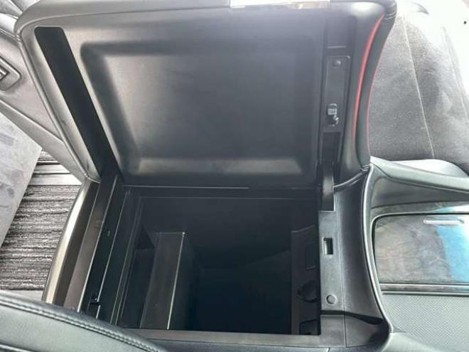 ヴェルファイア2.5 Z Gエディション 4WD　クルーズコントロール　アイドリングストップ　ABS　エアコン　パワステ　パワーウィンドウ　スマートキー　キーレス　オットマン　電動シート　3列シート　両側電動スライドドア　アルミホイール　MTモード 2500