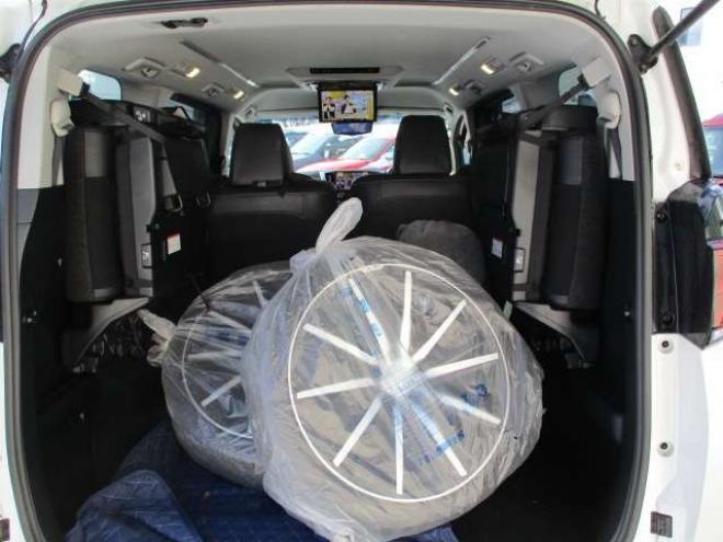 アルファード3.5 SA 4WD　TRDエアロ クリスタルアイLEDテール ダウンサス レザー調シートカバー アルパインナビ フリップダウン スピーカー  デジタルインナーミラー シュタイナー20インチ シーケンシャルウィンカー 3500