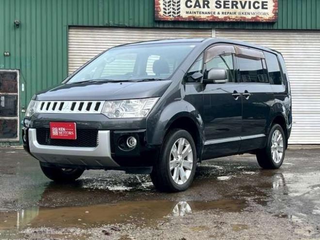 デリカD：5 2.4 G パワーパッケージ 4WD　ETC　アルパインBIGナビ　バックカメラ　両側電動スライドドア　パワステ　パワーウィンドウ　純正アルミ　クルーズコントロール　エアコン　キーレスエントリー　横滑り防止装置　盗難防止装置　3列シート 2400