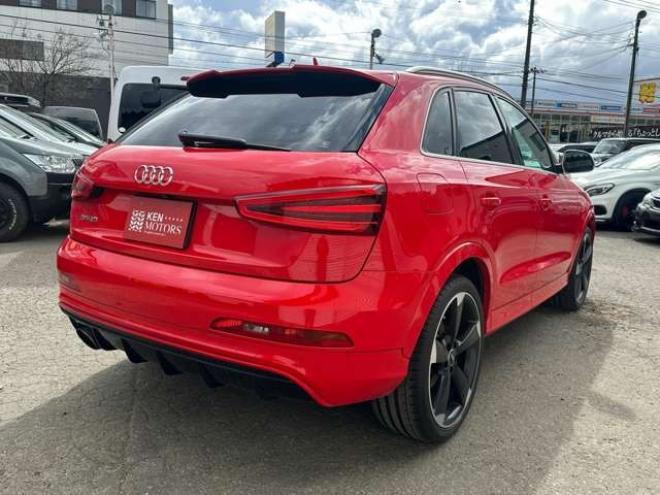 アウディRS Q3 2.5 4WD　ナビTV/Bカメラ/パワーシート/純正AW 正規輸入車 2500