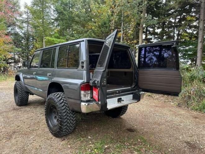 サファリ4.2 エクストラ標準ルーフAD ディーゼル 4WD　リフトアップ　リアヒーター　社外サンルーフ　ドライブレコーダー　ETC　可倒式リアシート　パワステ　社外アルミホイール　社外オーディオ　マッドタイヤ　全塗装済　ターボ 4200