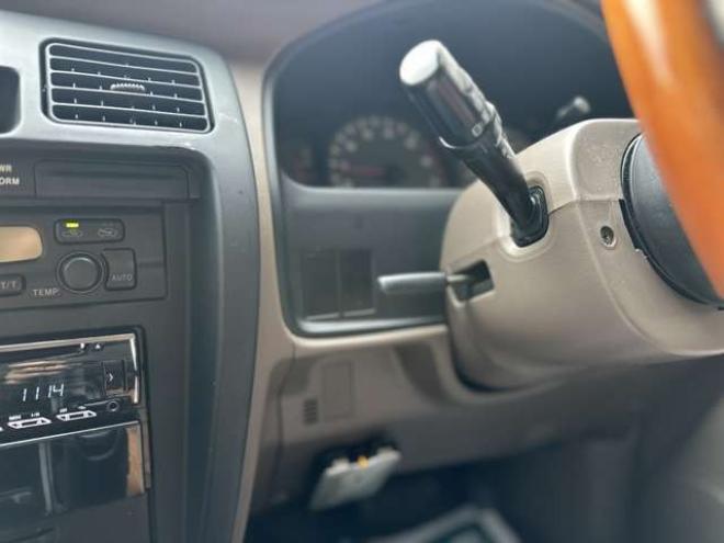 ハイラックスサーフ2.7 SSR-X パッケージオプションA 4WD　ナローボディ　リフトアップ　グリル　グッドリッチAW　パワステ　パワーウィンドウ　ABS　キーレス 2700