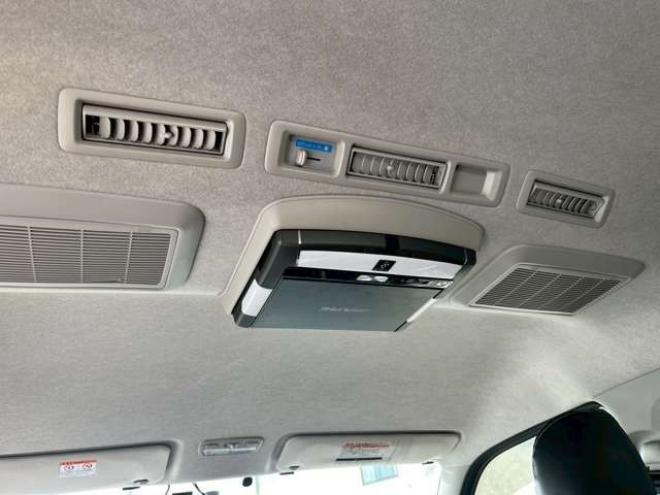 ハイエース2.7 GL ロング ミドルルーフ 4WD　10人乗り　パワステ　パワーウィンドウ　エアコン　社外ナビ　後席モニター　キーレスエントリー　片側スライドドア　盗難防止装置　フロントモデリスタ 2700