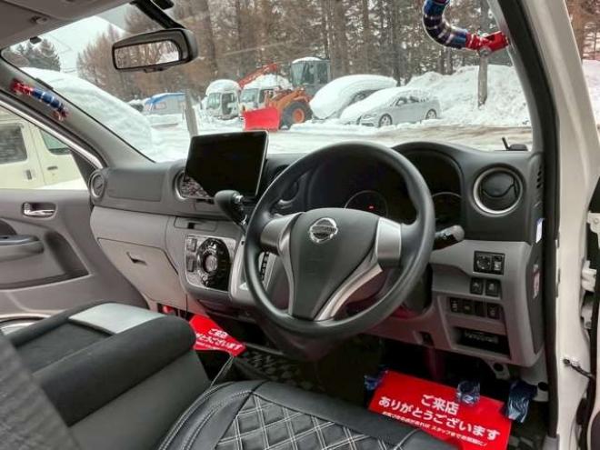 キャラバンNV350 2.5 プレミアムGX ロングボディ ディーゼルターボ 4WD　エンジンスターター　社外11インチナビ　バックカメラ　ETC　ワンオーナー　左側電動スライドドア　社外アルミ　パワーウィンドウ　パワステ　後席モニター　ABS　キーレスエントリー　衝突被害軽減ブレーキ 2500