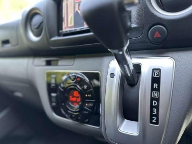 キャラバンNV350 2.5 プレミアムGX ロングボディ ディーゼルターボ 4WD　ナビ/Bカメラ/ETC/プッシュスタート 2500