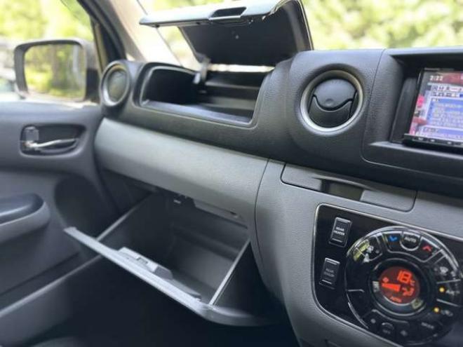 キャラバンNV350 2.5 プレミアムGX ロングボディ ディーゼルターボ 4WD　ナビ/Bカメラ/ETC/プッシュスタート 2500