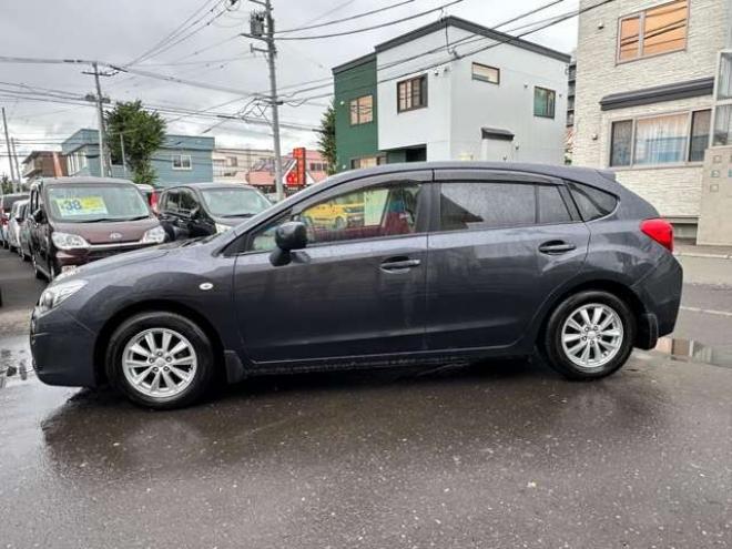 インプレッサスポーツ 1.6 i-L 4WD　アイドリングストップ　フォグランプ　横滑り防止装置　社外CDオーディオ　純正アルミホイール夏　社外アルミホイール冬 1600